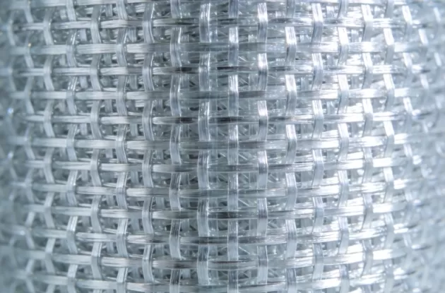 Mikor érdemes üvegszálas varrott szőnyeget használni a vágott szálos szőnyeg helyett