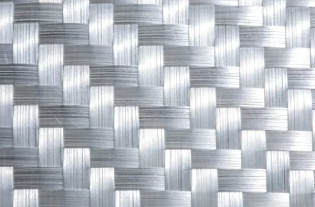 Mire használják az üvegszálas mag szőnyeget szendvicspanelekben?